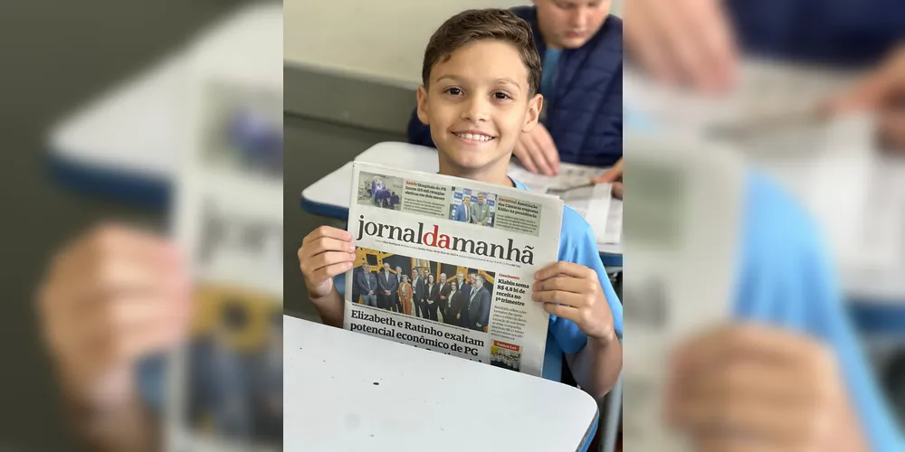 A turma realizou análises no Jornal da Manhã na versão física e digital e na sequência se empenhou em desenvolver as suas próprias notícias
