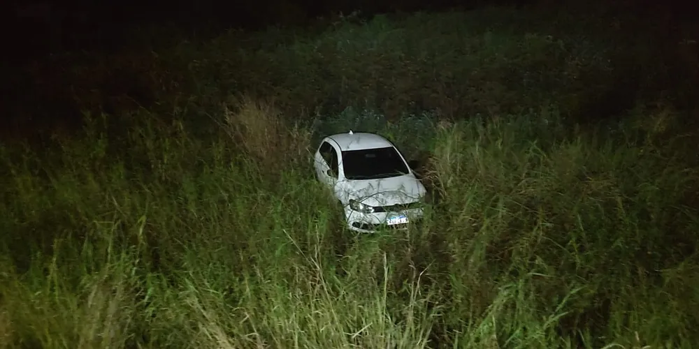 Acidente aconteceu na noite desse sábado (24), em Ponta Grossa