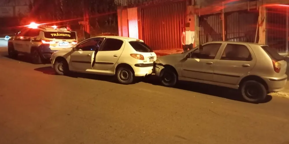 Situação aconteceu na rua João Buss, no Parque do Café, por volta das 22 horas desse sábado