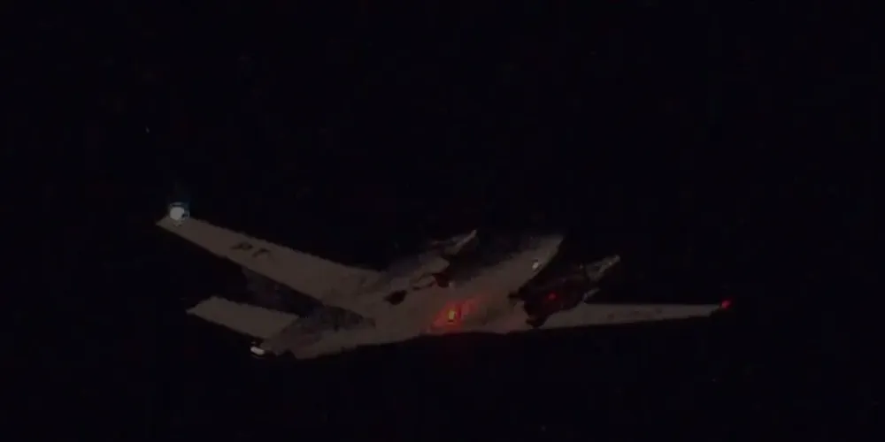 O plano inicial era que a aeronave pousasse no aeroporto Campo de Marte, na zona norte de São Paulo