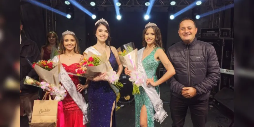 Beatriz Cordeiro Golon, Aghata Mirella Teixeira, Ana Clara Musial e o prefeito Mario Cezar