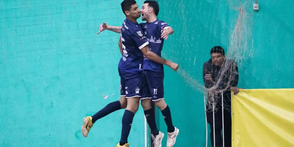 O jogo terminou 4 a 3