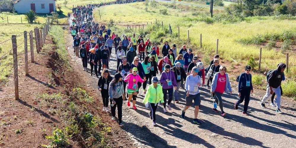 Devido às chuvas recentes, o trajeto está com acúmulo de barro em diversos trechos