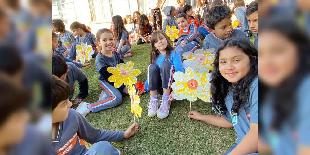 Os educandos realizaram diversas ações, como trabalhos na disciplina de arte. A proposta também contou com palestras sobre a temática e a utilização de uma videoaula do Vamos Ler sobre os direitos da criança