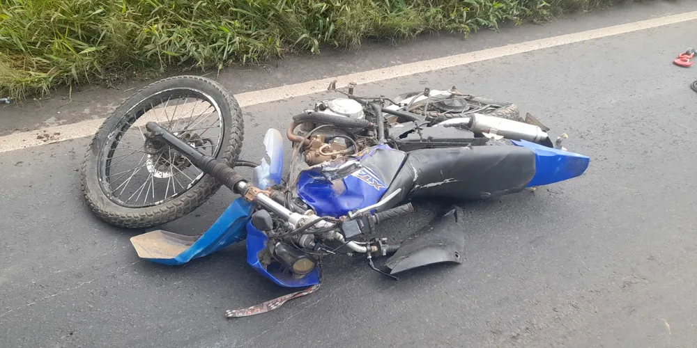 A moto ficou destruída