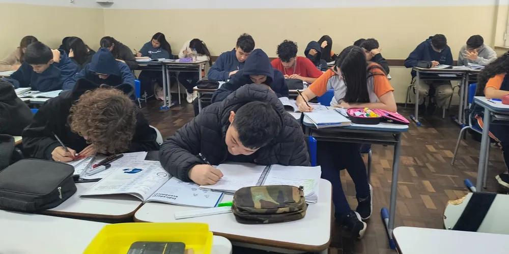 Livro-Anuário foi utilizado pelos alunos em sala de aula