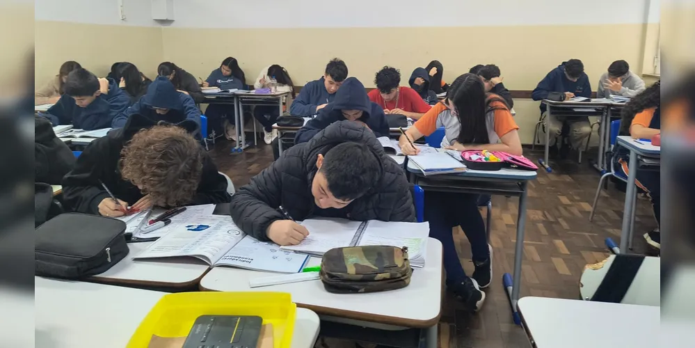 Livro-Anuário foi utilizado pelos alunos em sala de aula