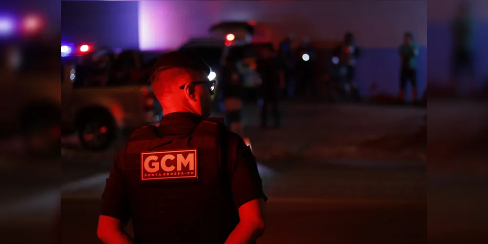 O veículo ficou sob responsabilidade da mãe do motorista