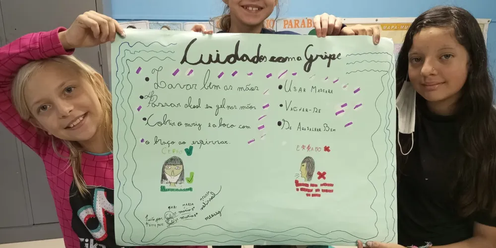 Os alunos refletiram sobre o tema trabalhado e compartilharam os aprendizados com os demais colegas através de cartazes informativos