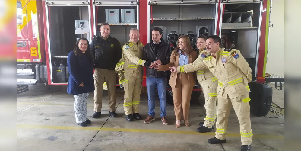 Lideranças municipais e do Corpo de Bombeiros estiveram presentes