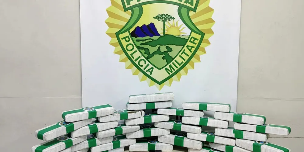 O suspeito detido e os materiais apreendidos foram encaminhados à delegacia