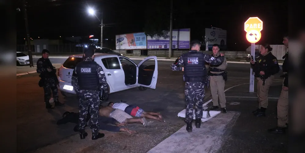 4 homens acabaram detidos