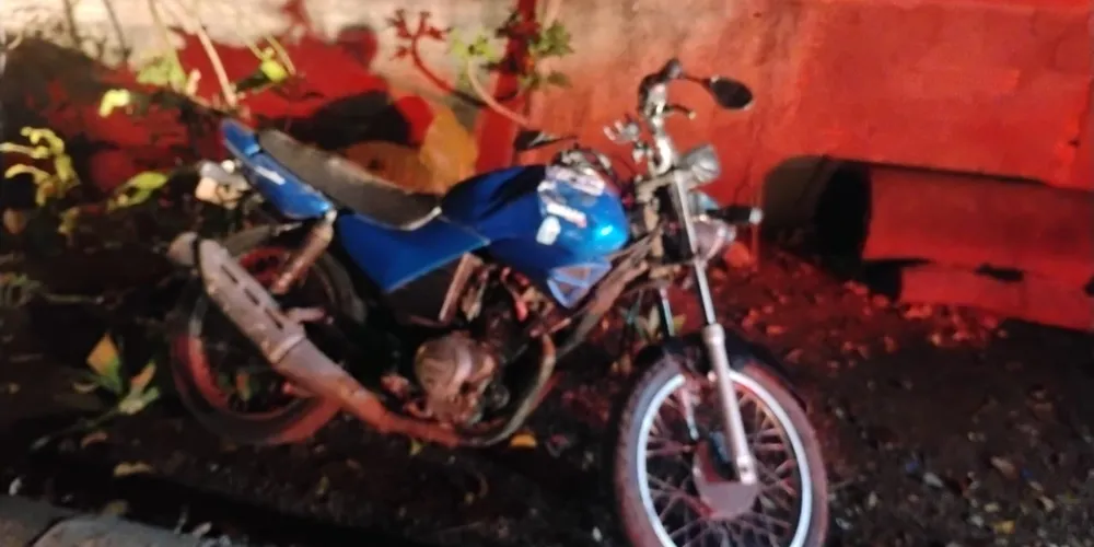 Homem estava pilotando com o farol desligado, no bairro de Uvaranas