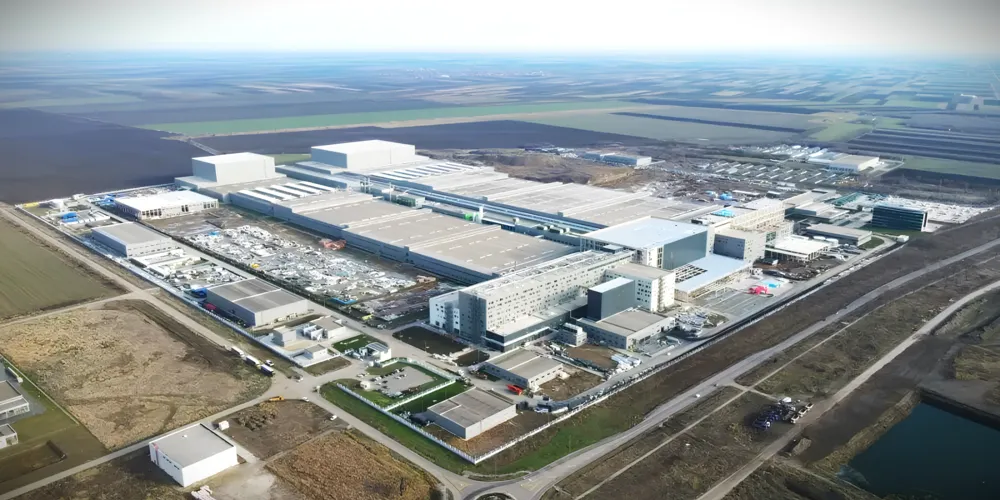 Um dos empreendimentos, na Sérvia, deverá seguir como 'modelo' para a fábrica de Ponta Grossa