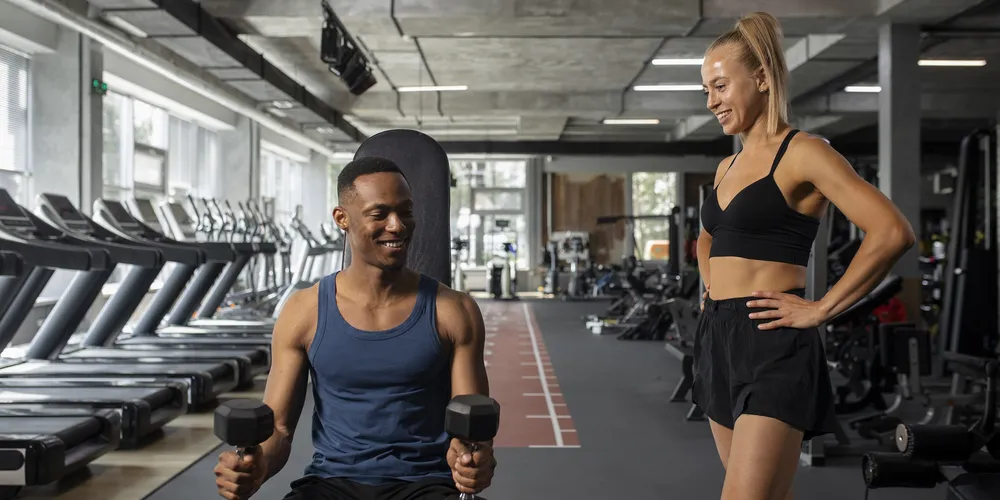 Os benefícios de frequentar uma academia são inúmeros, sendo preciso ter consciência sobre os mitos da prática