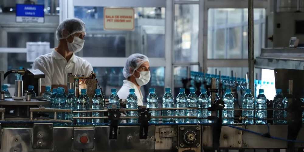 O montante é resultado da comercialização, no ano passado, de 487,57 milhões de litros