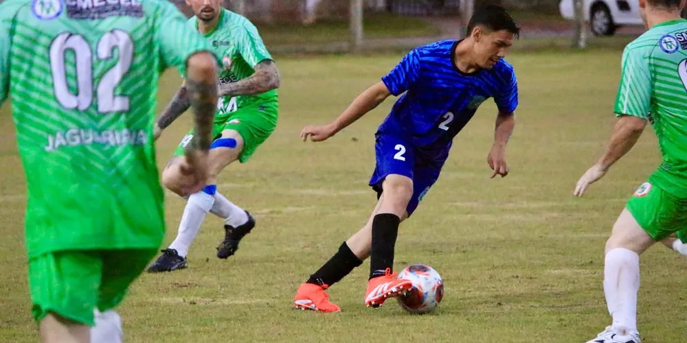 Neste domingo acontece mais três partidas da Copa AMCG de Futebol