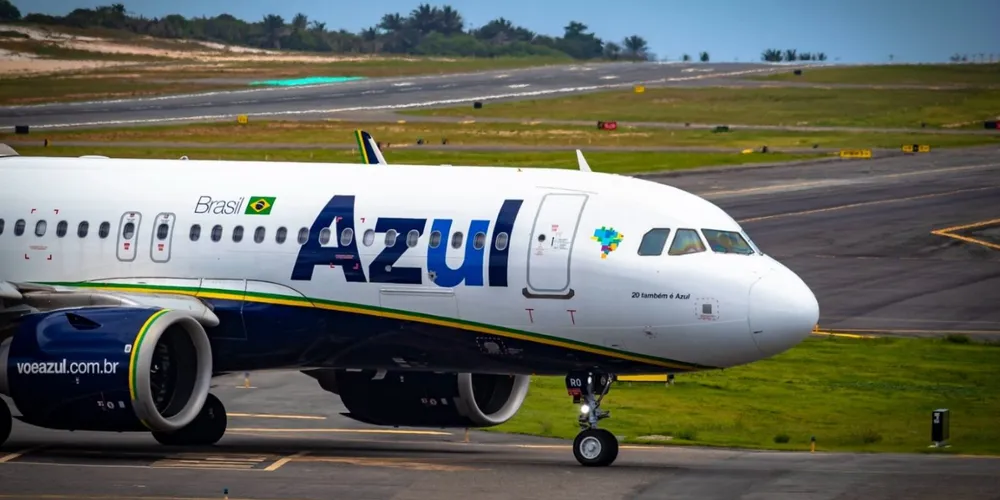 O cancelamento das rotas ocorre justamente no momento em que a Azul protocolou um pedido de recuperação judicial