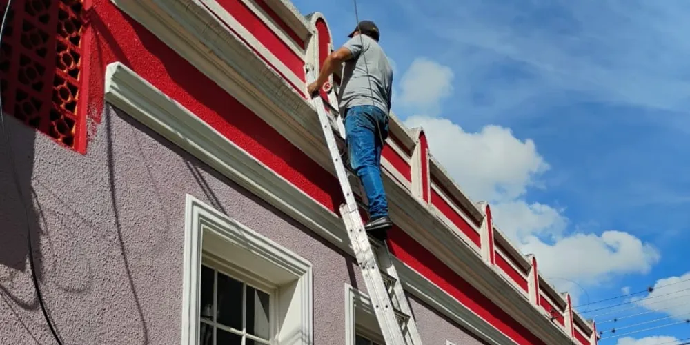 A Casa do Divino está recebendo restauro na pintura para a Festa