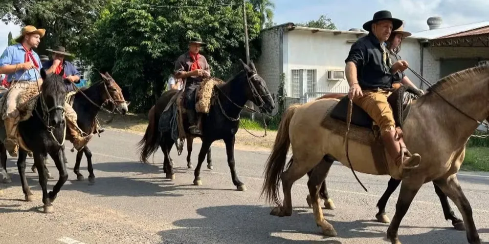 Ao menos 13 pessoas ficaram feridas
