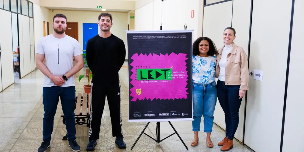 A ação ocorre por meio do projeto  “Laboratório de Estudos em Dramaturgia Teatral”