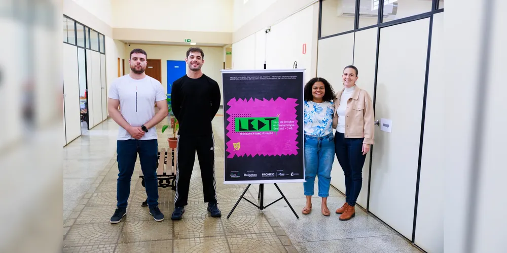 A ação ocorre por meio do projeto  “Laboratório de Estudos em Dramaturgia Teatral”