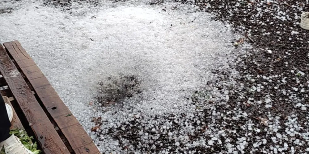 A chuva de granizo também atingiu outros municípios do estado