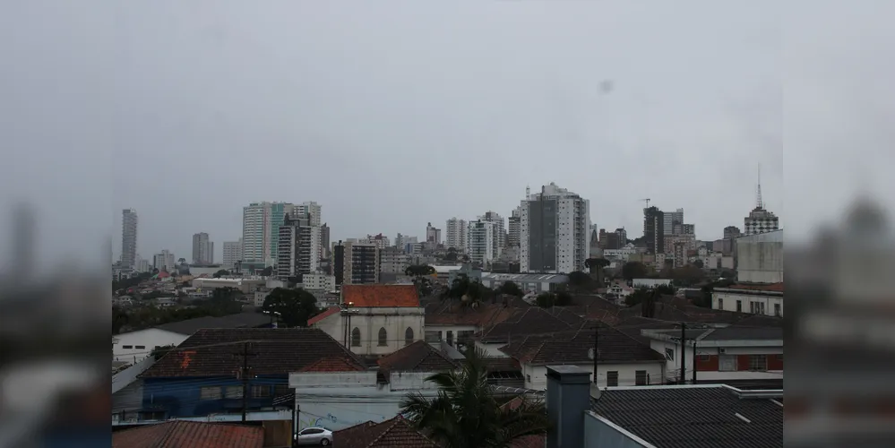 Imagens do céu de Ponta Grossa neste momento