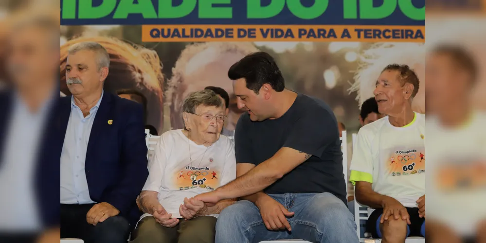 O governador Carlos Massa Ratinho Junior participa da inauguração da Cidade do Idoso de Irati, projeto pioneiro que reúne diversos serviços em um mesmo ambiente.