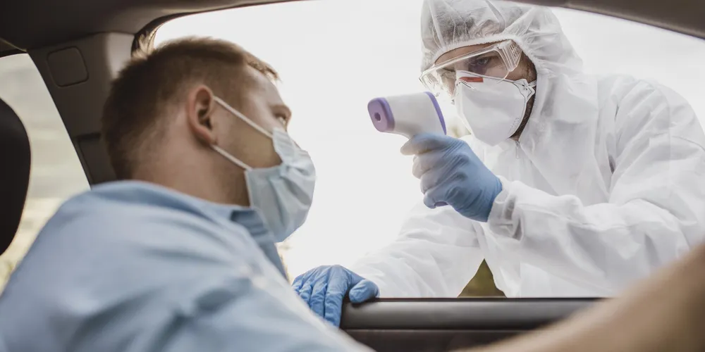 Saiba os sintomas da Covid em 2025