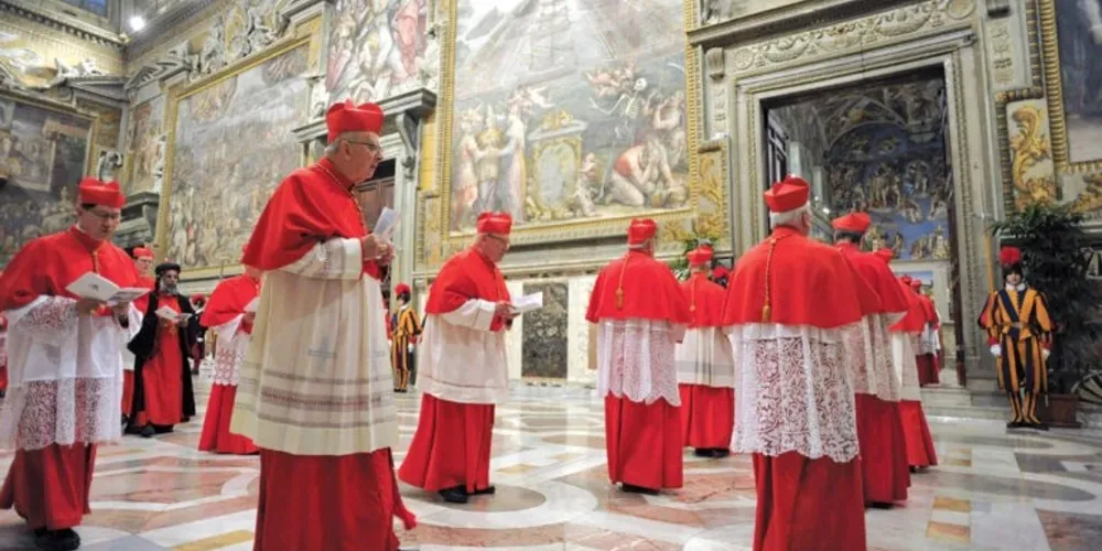 Conclave deve iniciar apenas após o dia 5