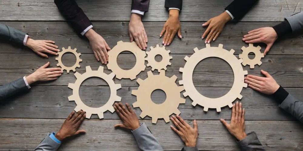 Produção convida os educandos a reflexão sobre conceitos de trabalho em grupo e desenvolvimento coletivo