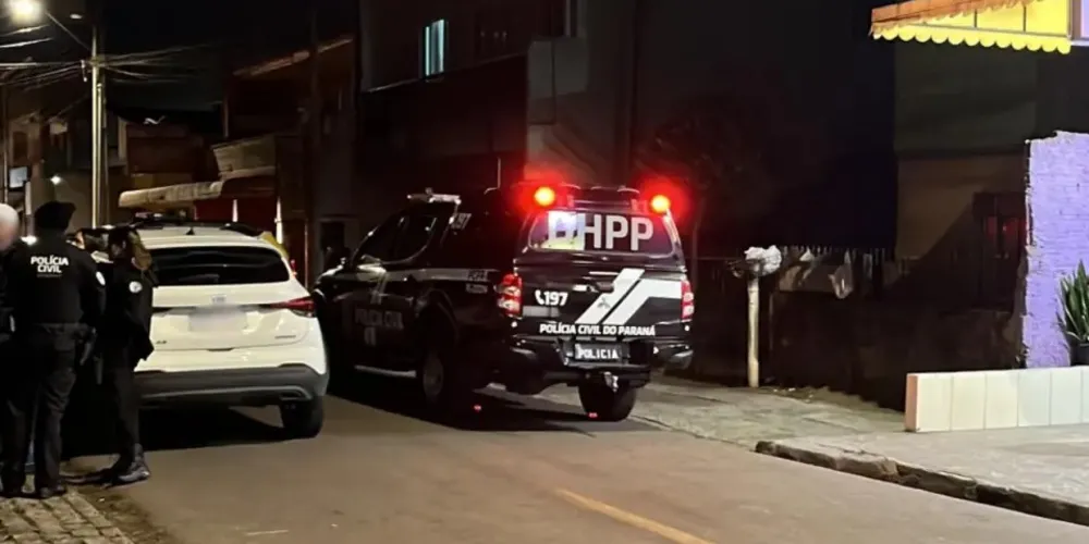 O homem morreu no local