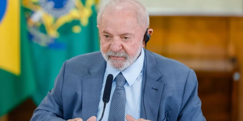 Lula assinará acordos que envolvem fábrica do Paraná