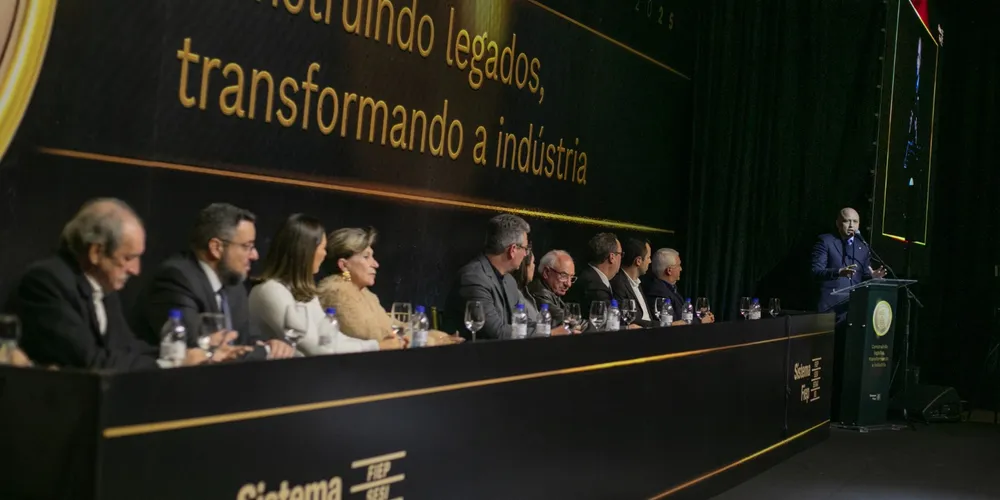 A reunião ocorreu na noite de quinta-feira (30).