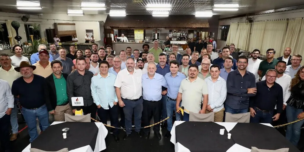 Deputado Alexandre Curi (PSD) e lideranças