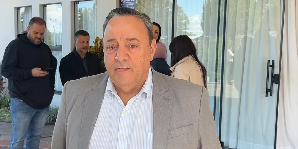 Hussein Bakri esteve presente na reunião da AMCG.