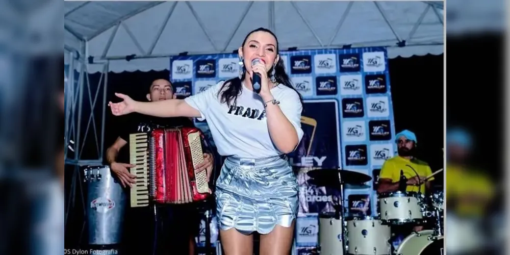 A notícia do óbito foi divulgada nas redes sociais da cantora por familiares