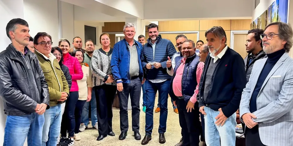 Juca Sloboda, Pedro Lupion, vereadores e secretários municipais estiveram reunidos em Jaguariaíva