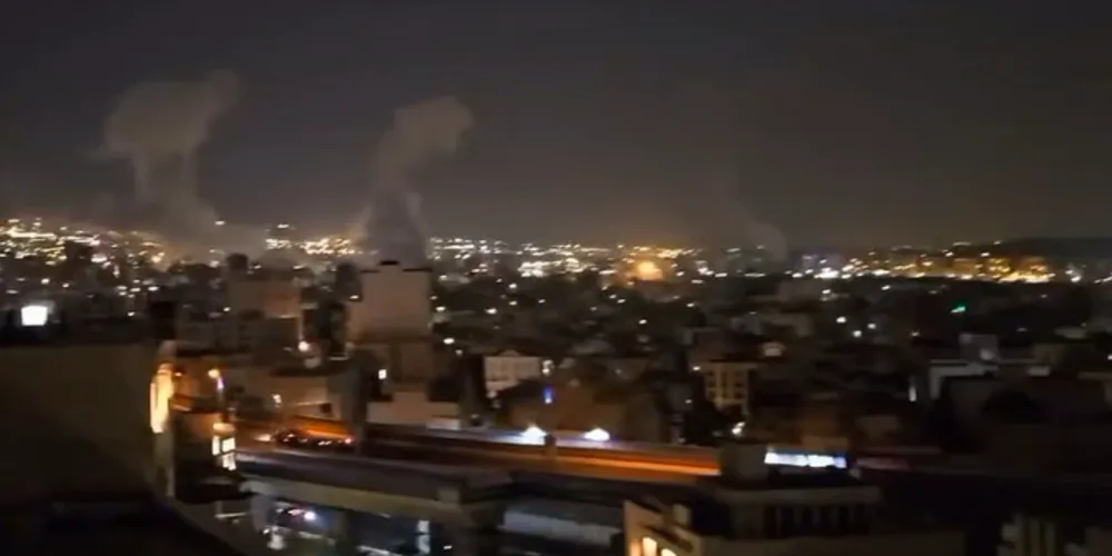 Sons de explosões foram ouvidas perto da capital, Teerã, após as ameaças de que o país poderia ser atacado por Israel