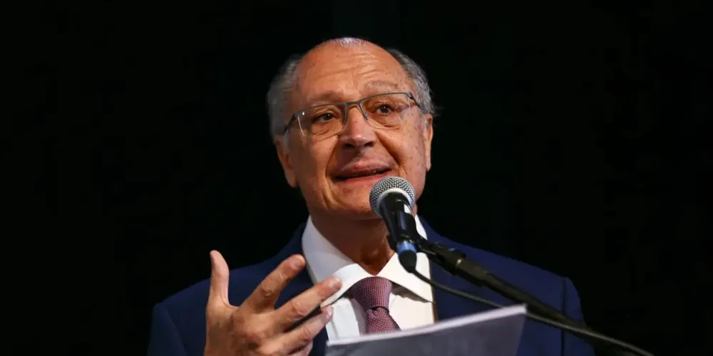 Akcmin fez a declaração durante entrevista a jornalistas neste domingo (11)