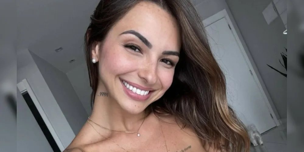 Segundo a modelo, ela já vendeu mais de 100 garrafas do seu suor