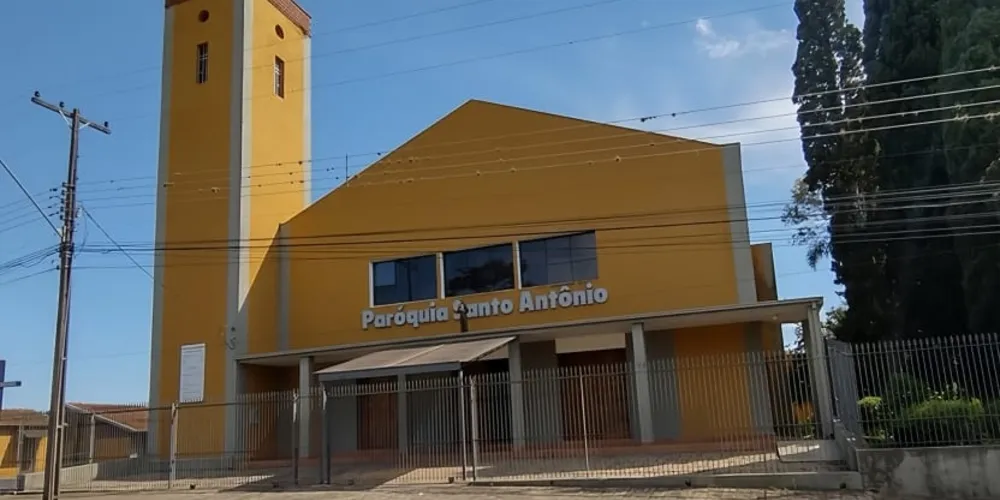 Nesses 13 dias, os destaques ficarão por conta da venda do bolo do padroeiro, todos os dias, alguns pedaços com medalhas do santo