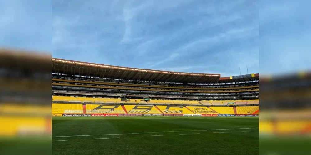 Estádio Monumental Isidro Romero Carbo