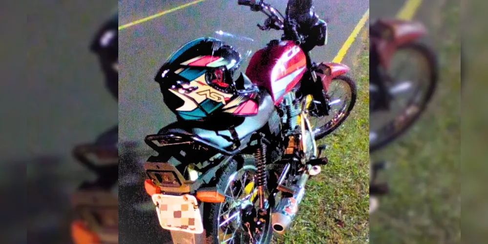 Motocicleta foi apreendida pelos agentes da Guarda Civil Municipal de Ponta Grossa