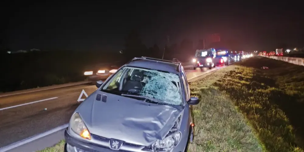 O corpo do homem foi levado para o Instituto Médico Legal (IML)