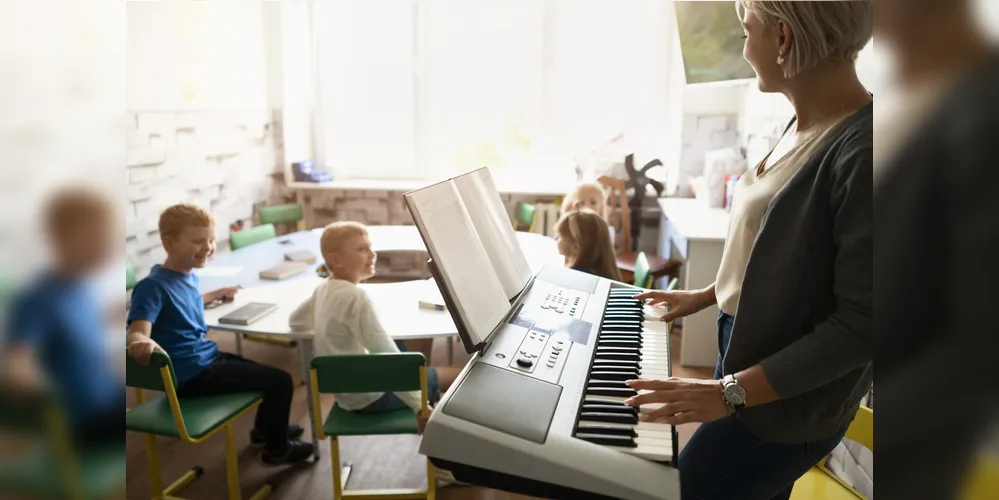 O projeto tenta barrar músicas consideradas inapropriadas das escolas públicas