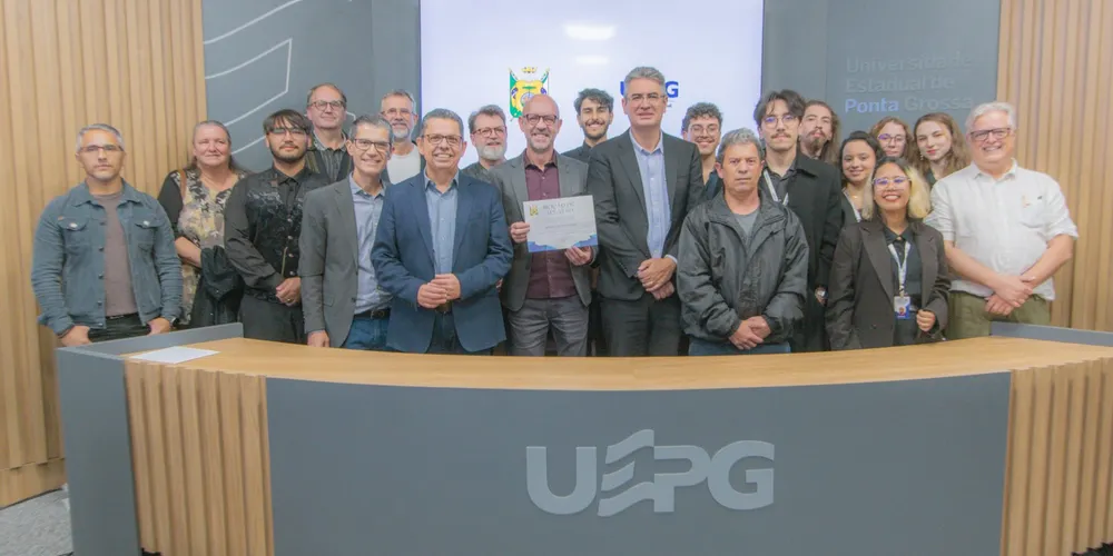 Moções do Legislativo ponta-grossense foram entregues na UEPG