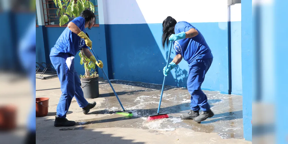 A empresa Hidroman realiza um mutirão nesta quarta-feira; auxiliar de limpeza é uma das vagas disponíveis