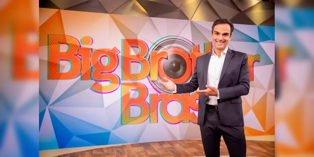 Tadeu Schmidt é o apresentador atual do BBB